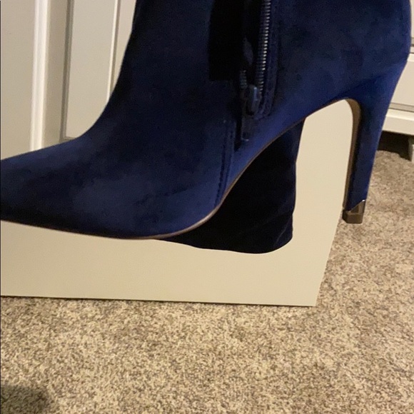 Boots - Picture 2 of 7